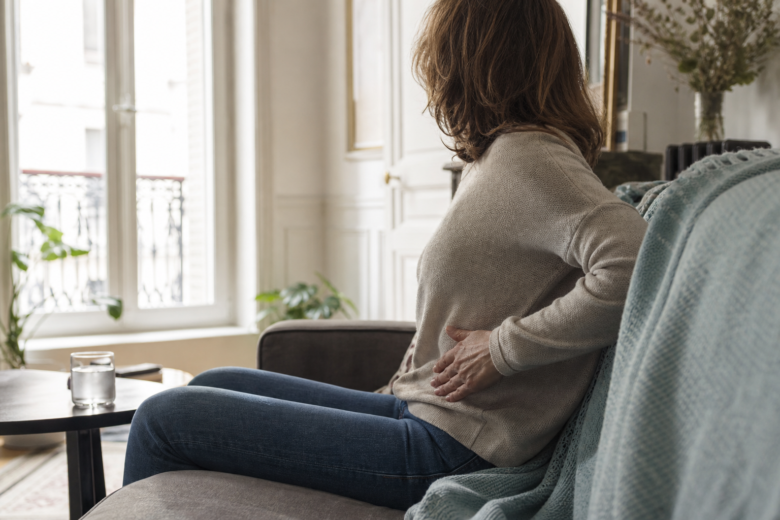 Comment reconnaître la douleur d’une côte fêlée et bien réagir